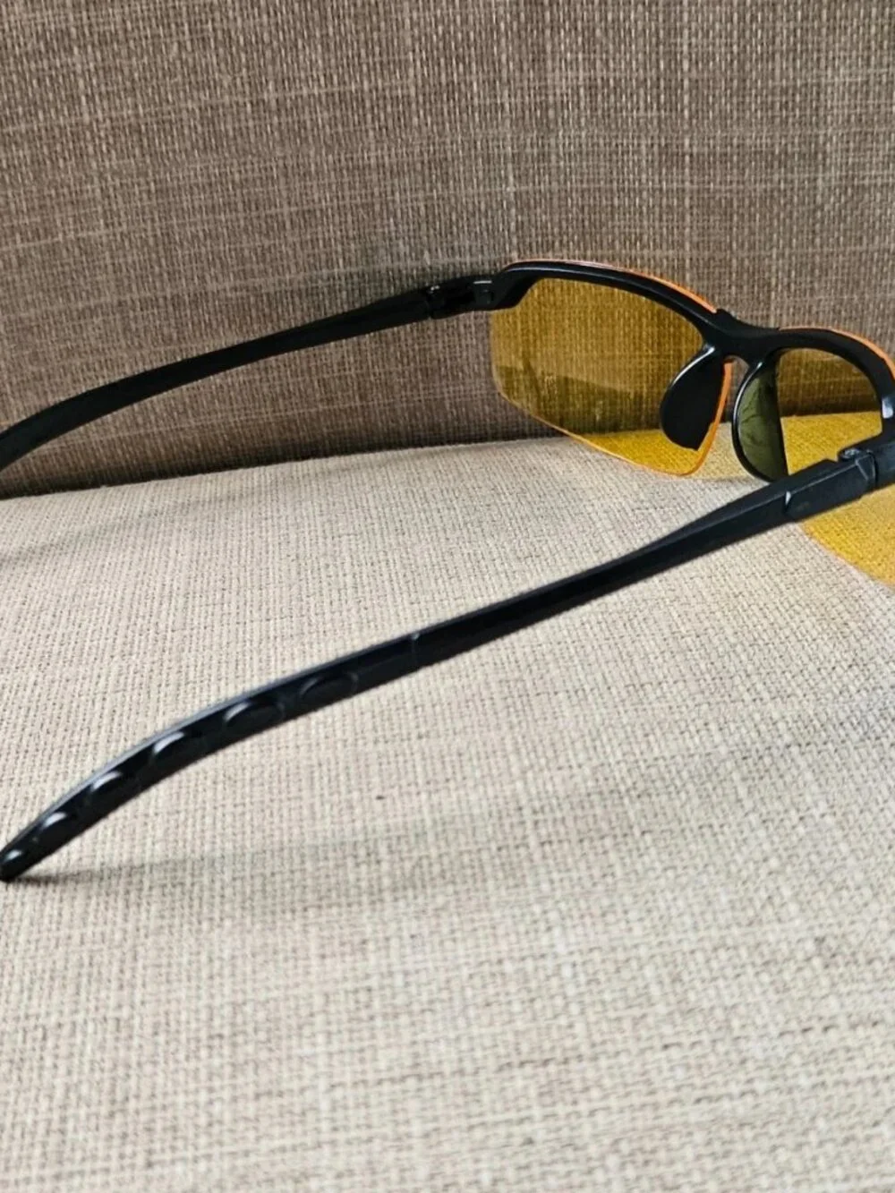 Anti Glare Sunglasses Yellow Tone Lenses Night Vision Wrap Shape Eyewear Shades